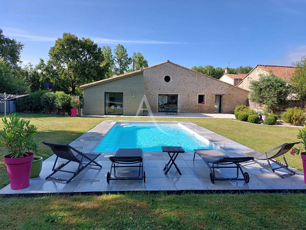 Maison à VENANSAULT