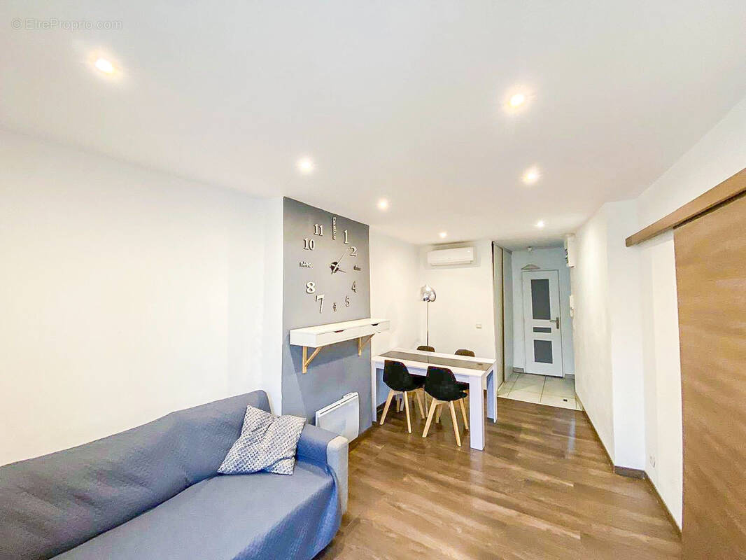 Appartement à HYERES