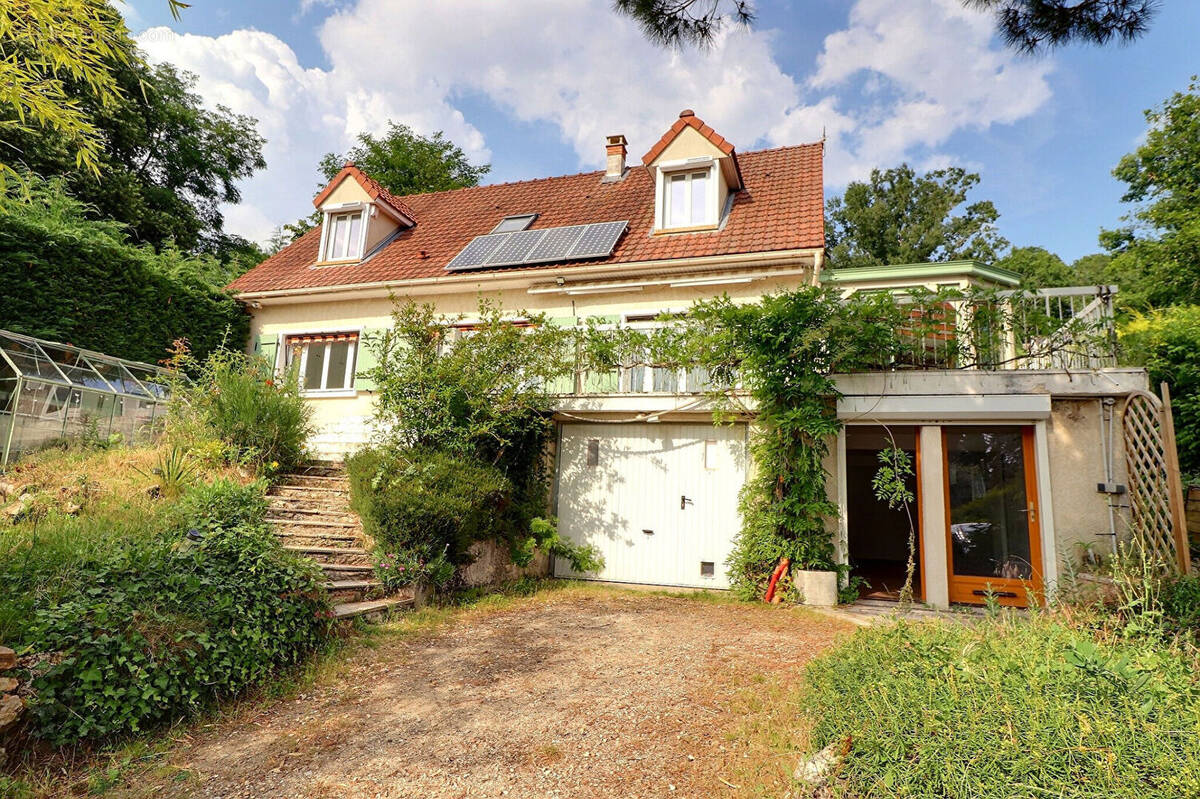 Maison à MONTFORT-L&#039;AMAURY