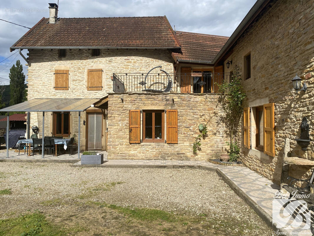 Maison à HIERES-SUR-AMBY