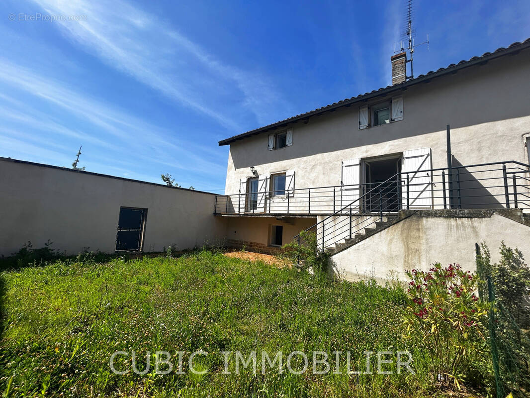 Maison à ARNAS