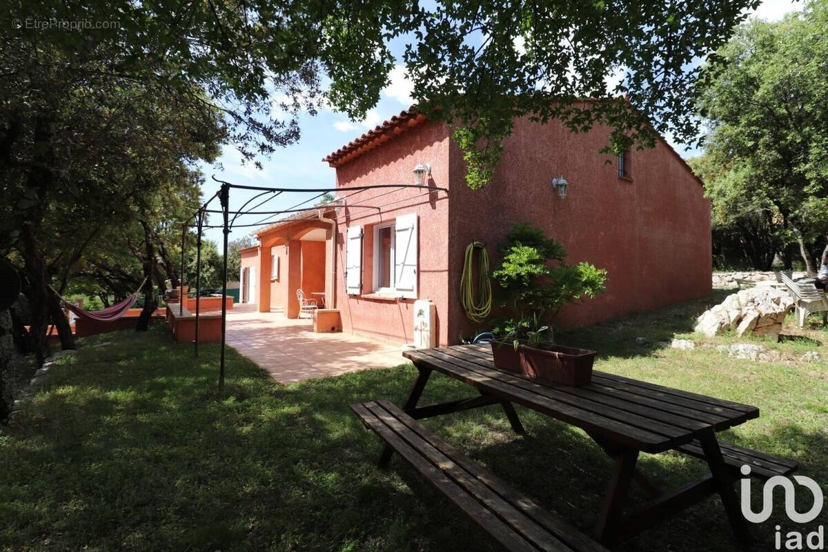Photo 1 - Maison à REGUSSE