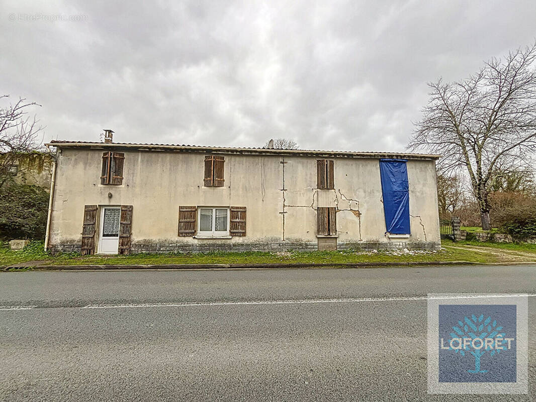 Maison à MIRAMBEAU