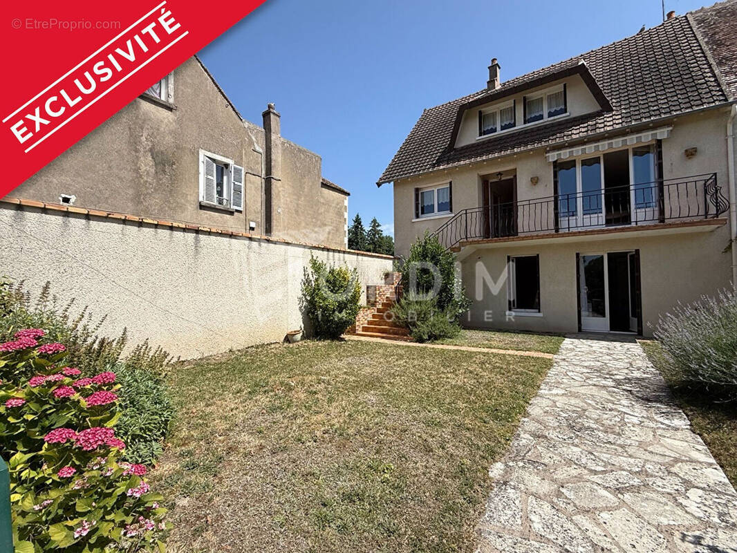 Maison à NEUVY-SUR-LOIRE