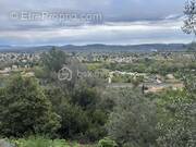 Terrain à SOLLIES-VILLE