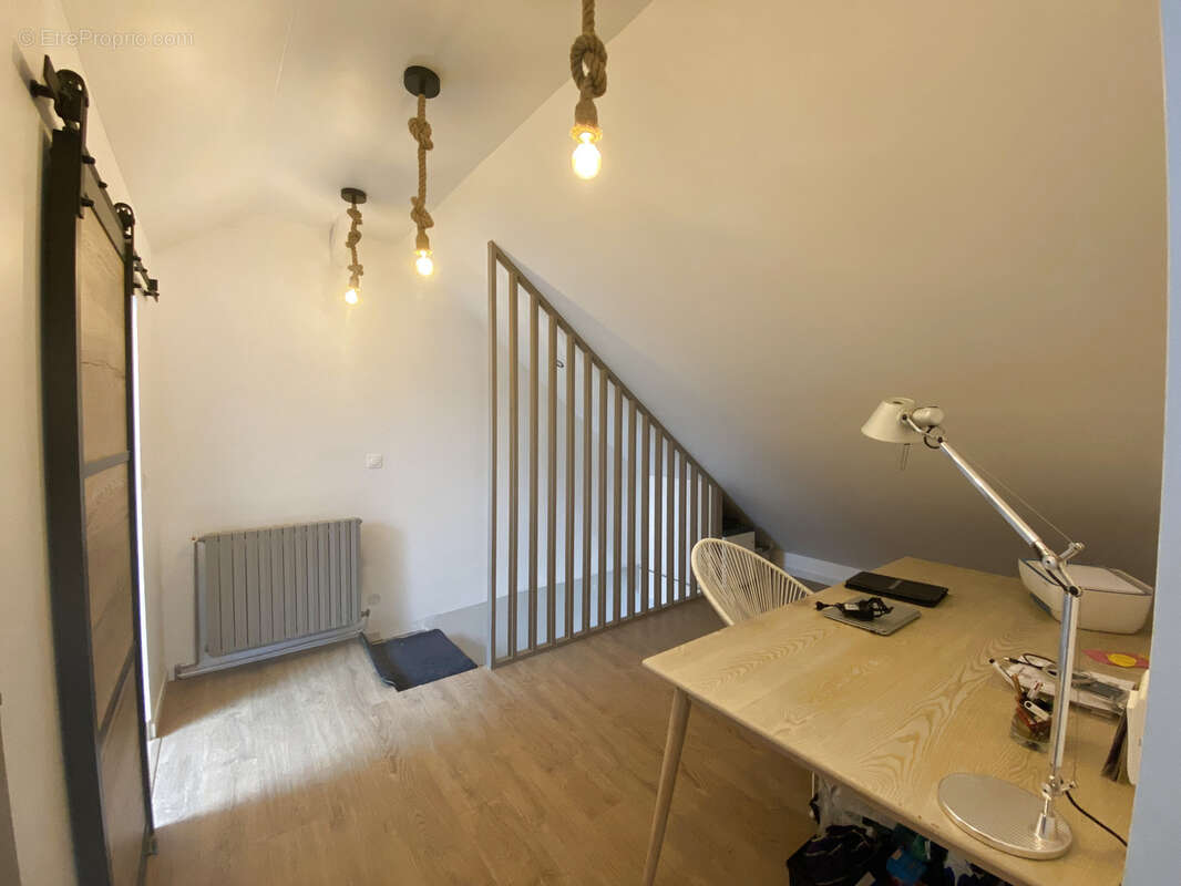 Maison à VERNEUIL-EN-HALATTE
