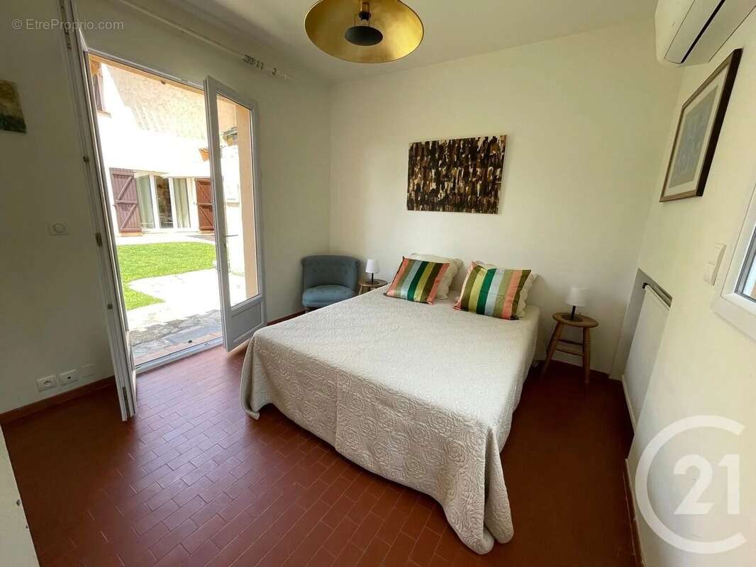 Maison à ROQUEFORT-LES-PINS