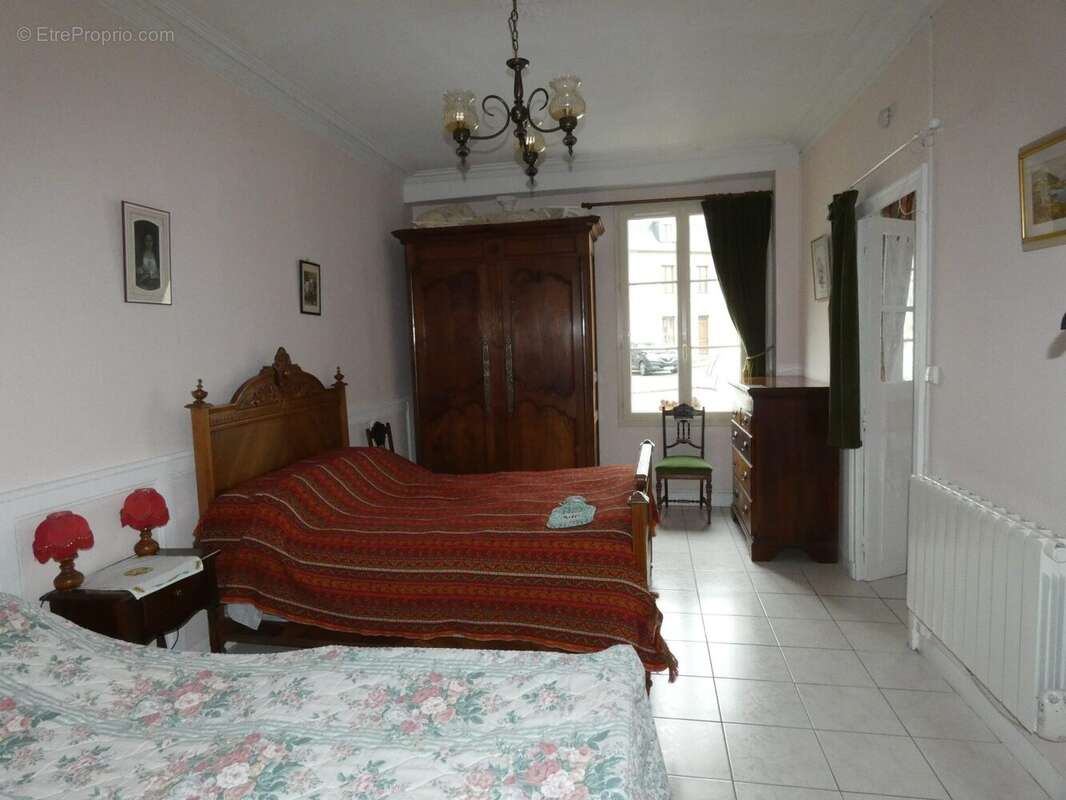 Maison à JARNAGES