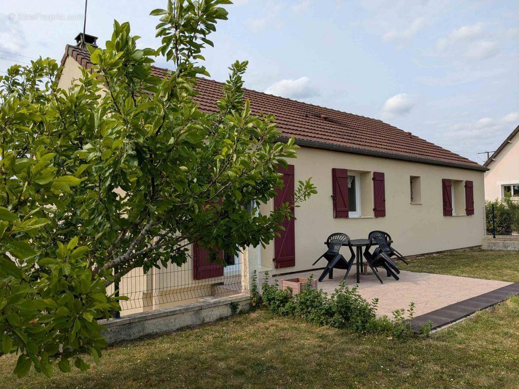 Maison à LOIVRE