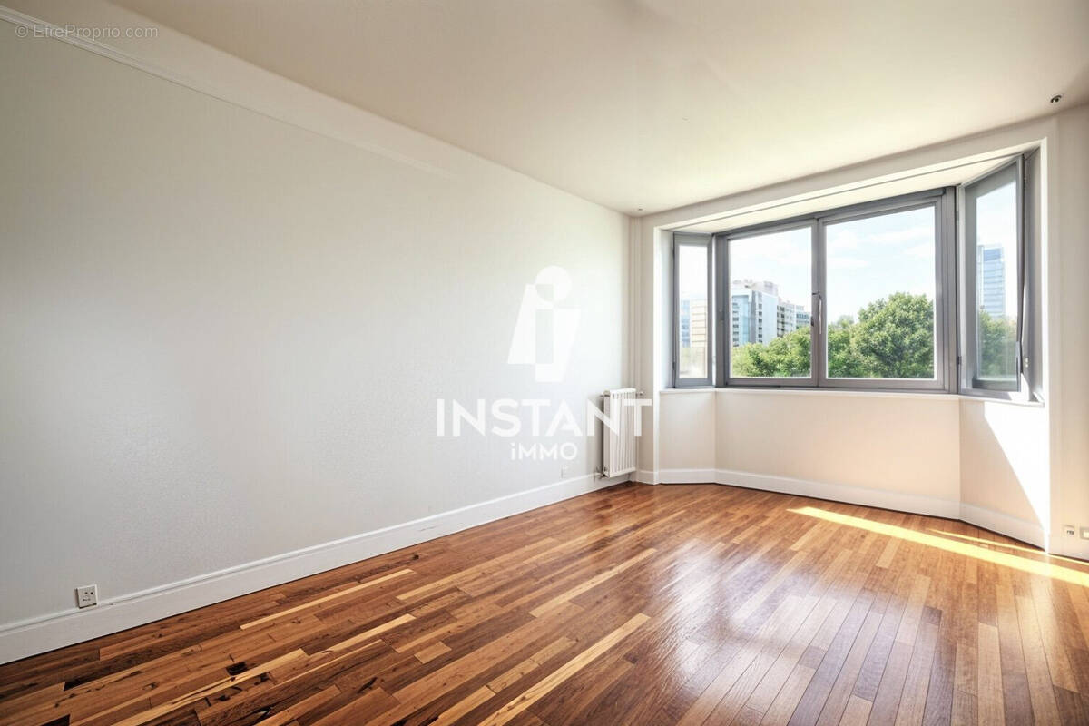 Salon  - Appartement à PARIS-17E