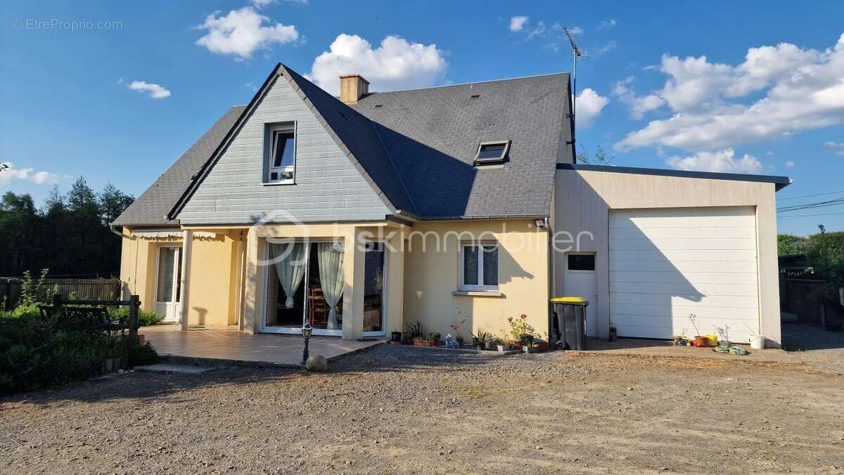 Maison à FLEURY