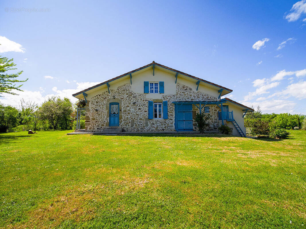 Maison à EUGENIE-LES-BAINS