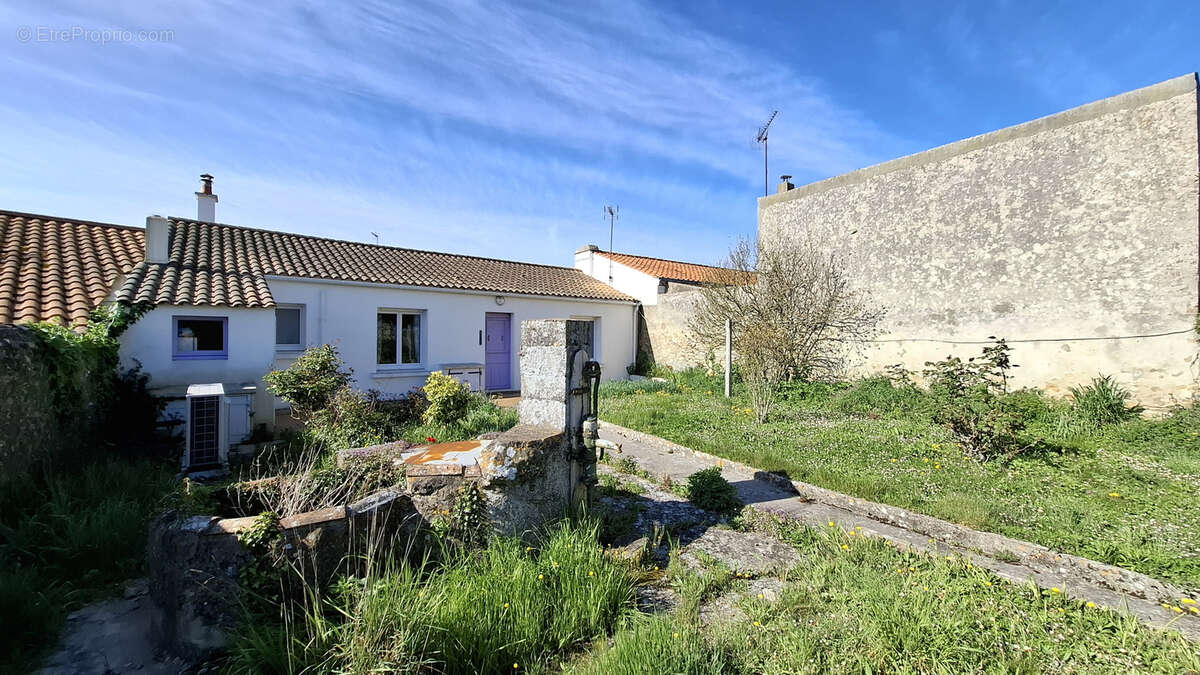 Maison à BOUIN