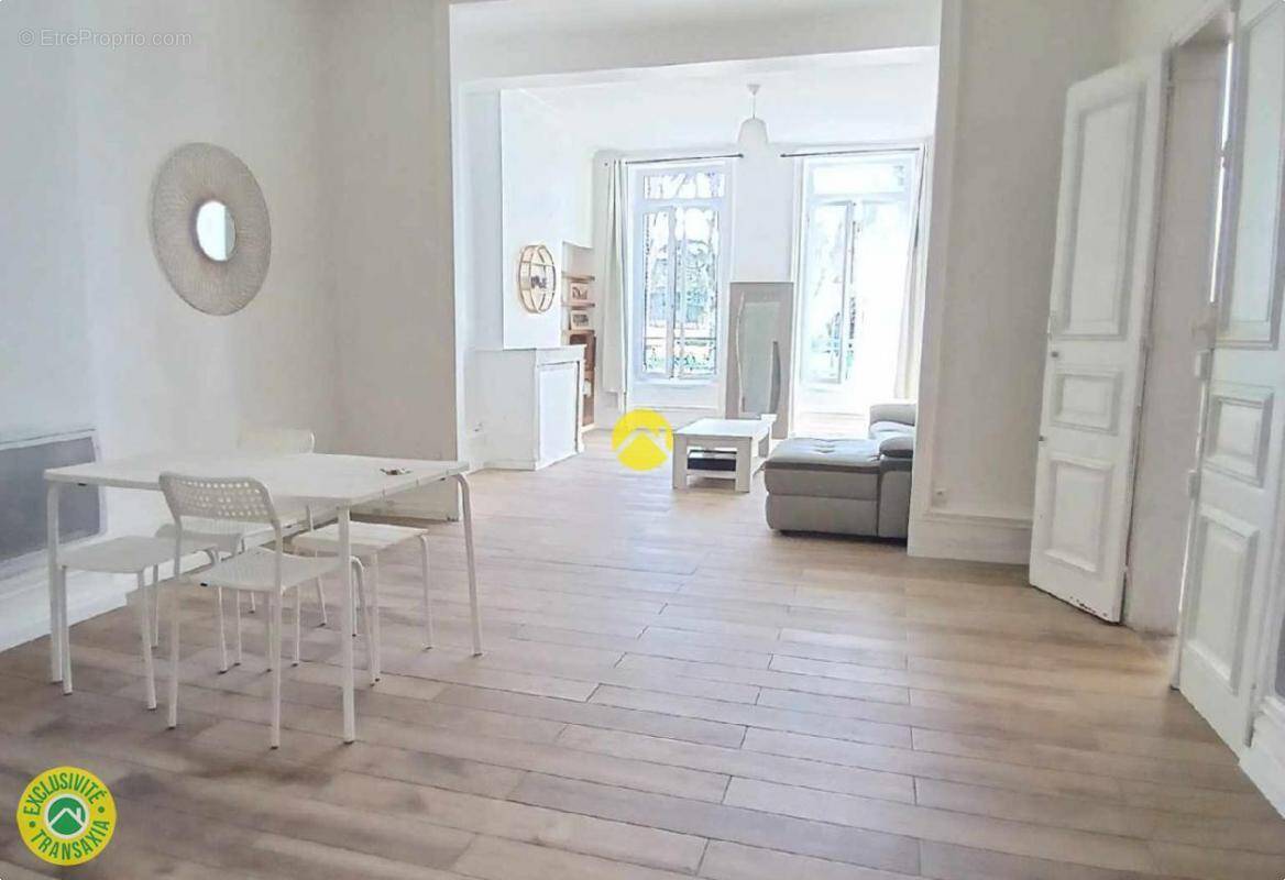 Appartement à NERIS-LES-BAINS