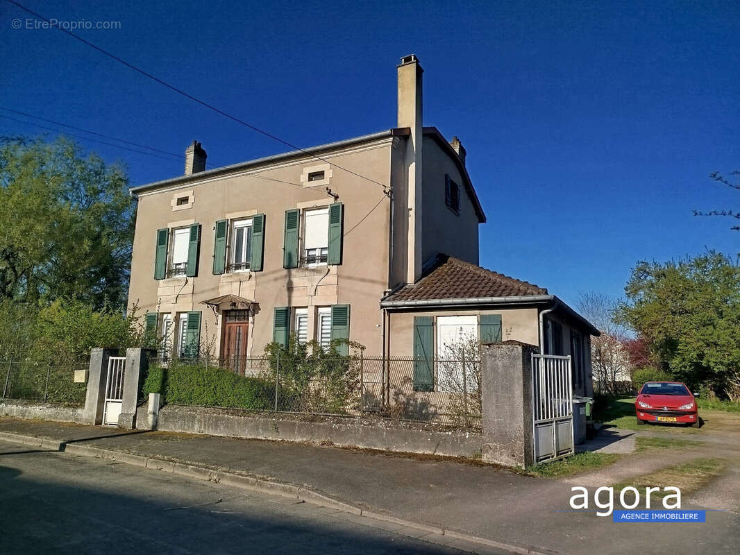 Maison à BRIEY