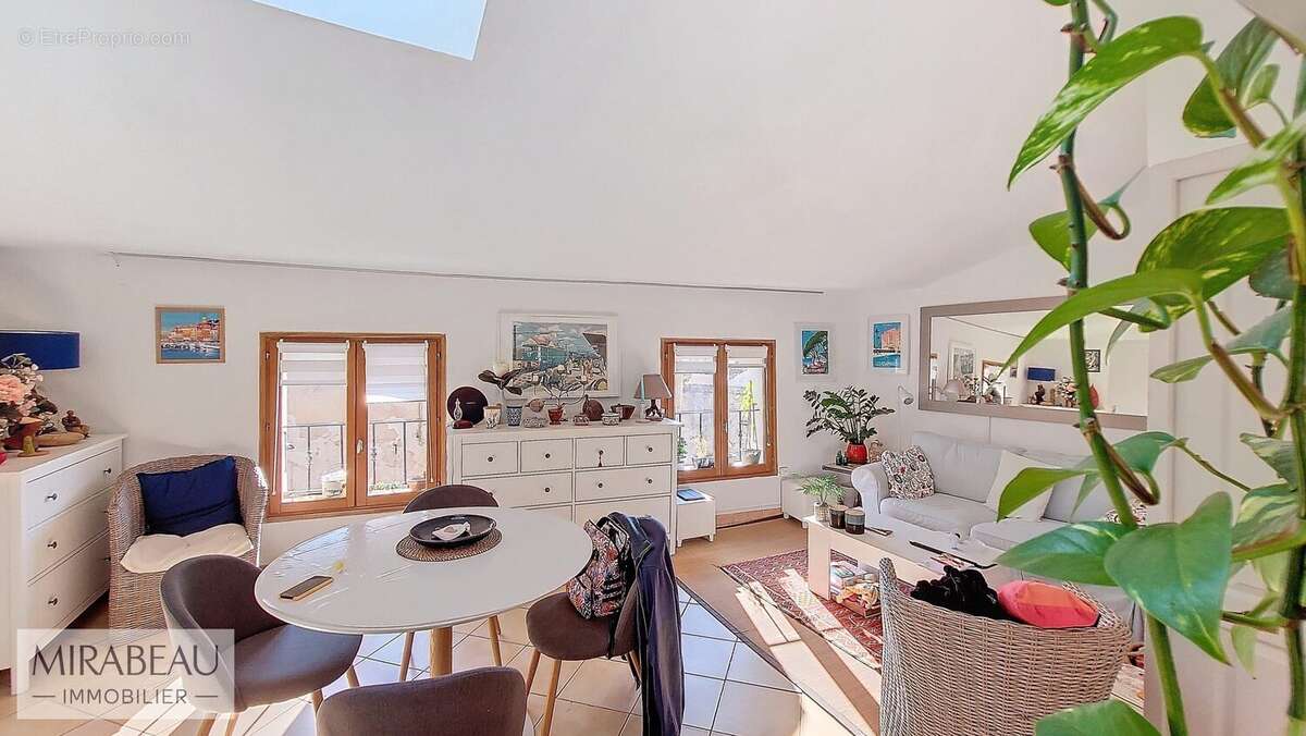 Appartement à POURRIERES