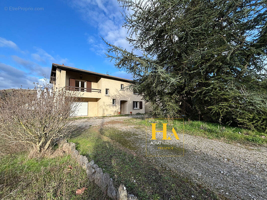 Maison à SERVES-SUR-RHONE