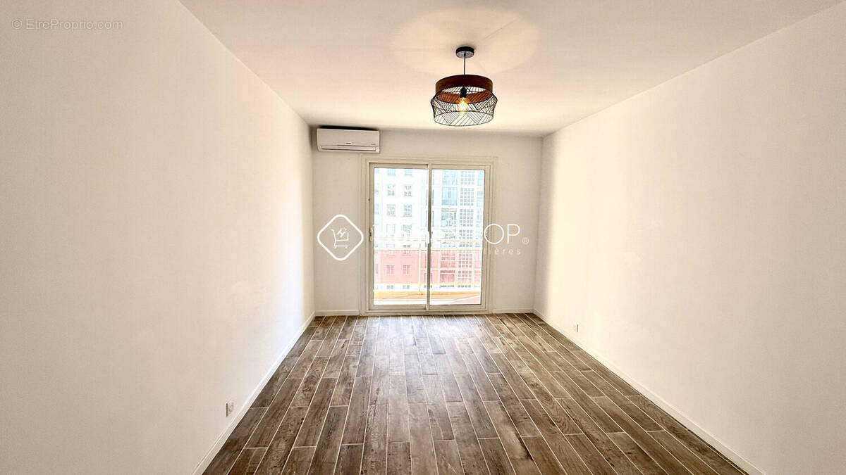 Appartement à MARSEILLE-7E