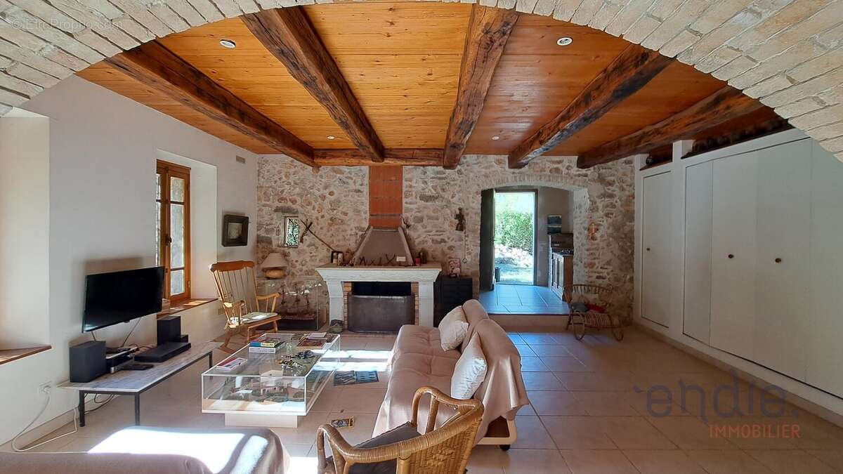 Maison à LORGUES