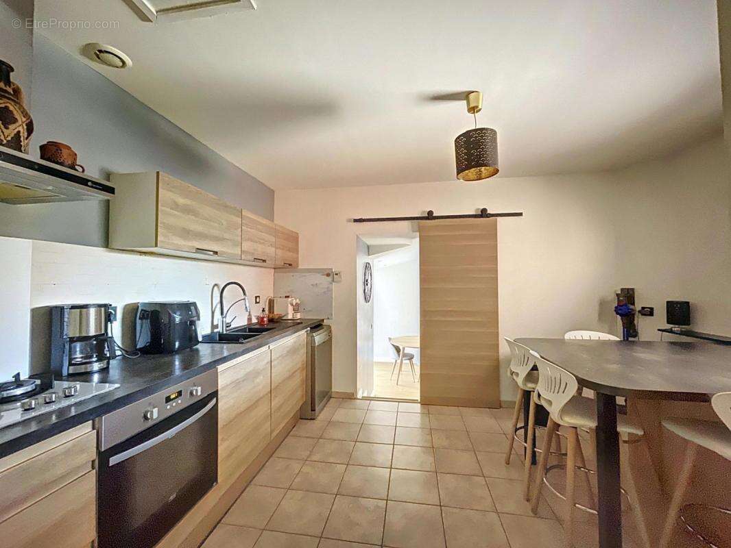 Maison à MORIERES-LES-AVIGNON
