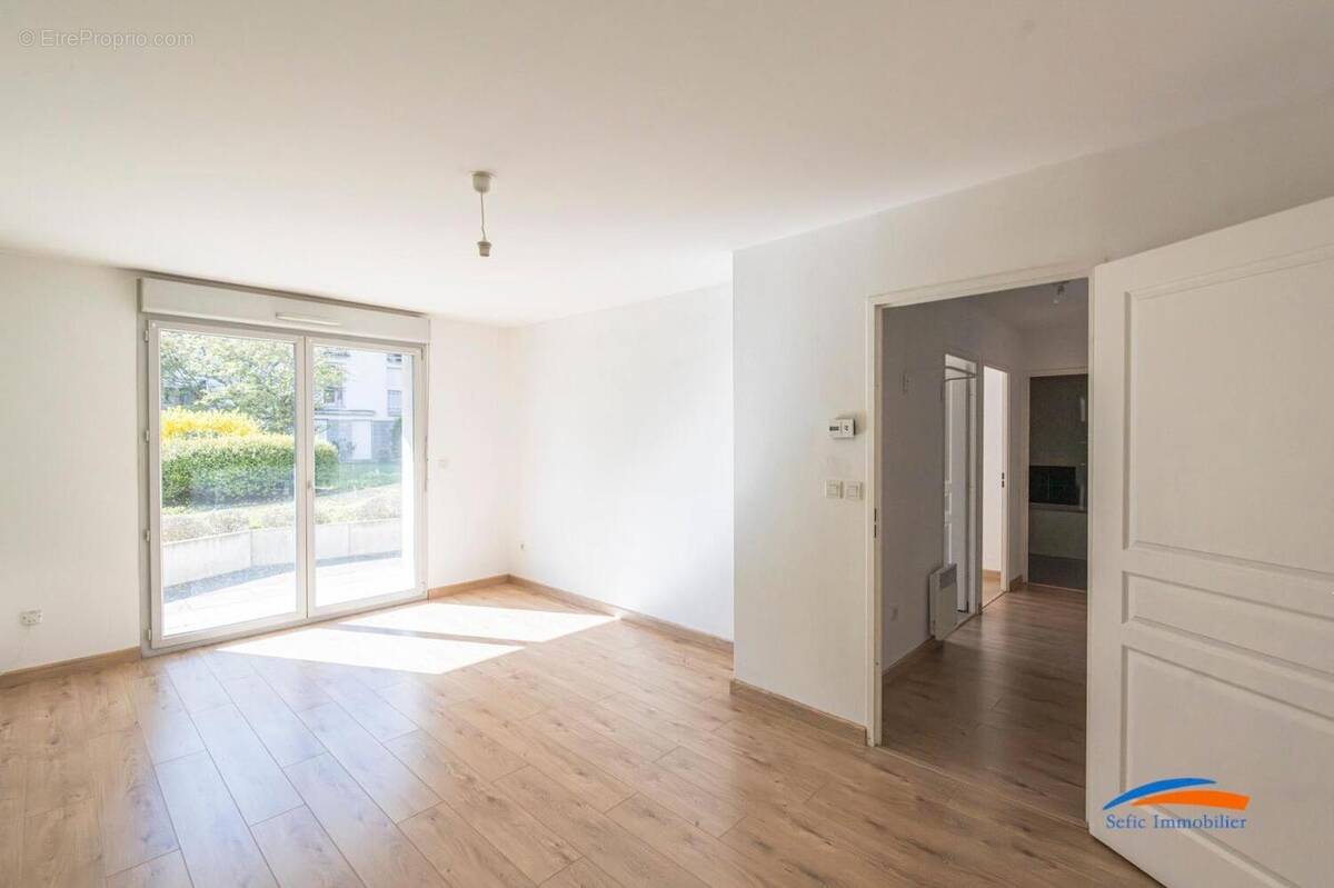   - Appartement à REIMS