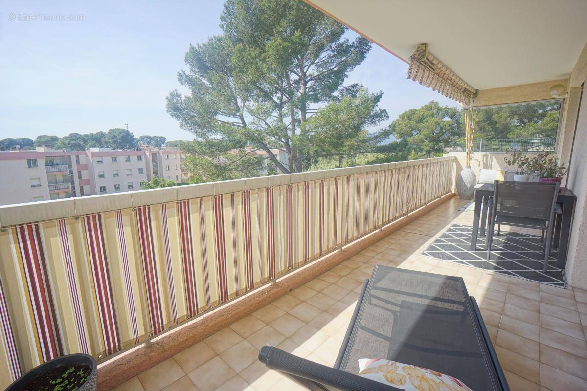 Appartement à LE CANNET