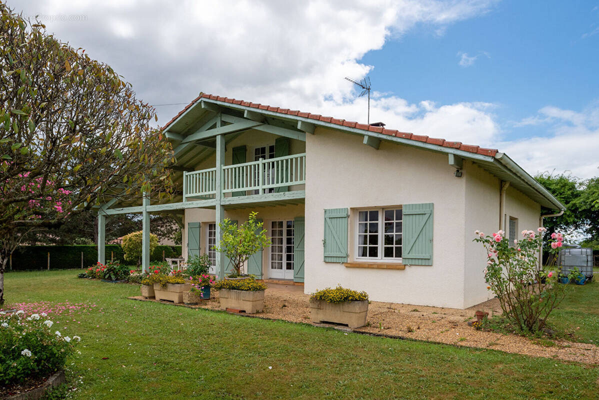 Maison à HAGETMAU