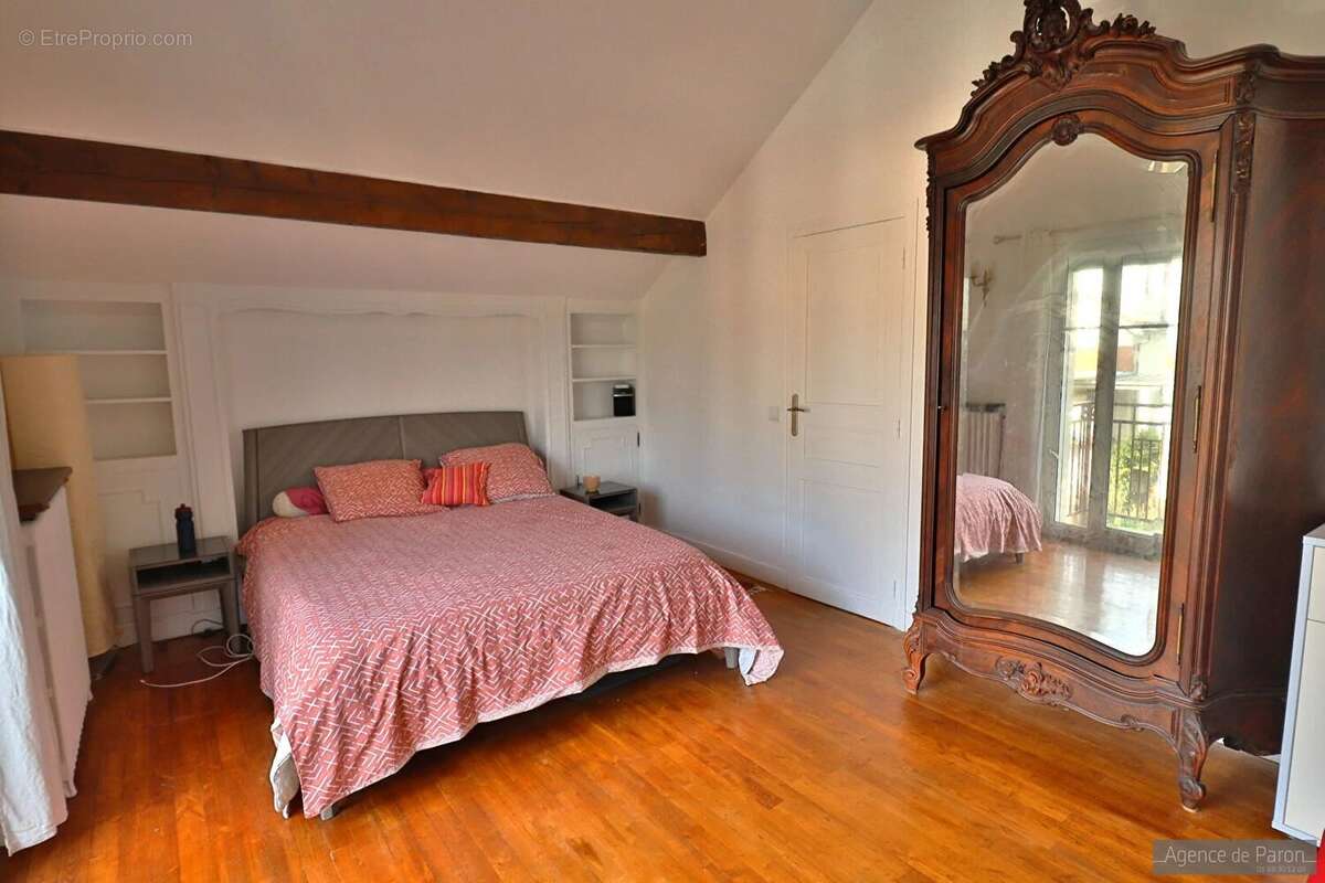 Maison à VERRIERES-LE-BUISSON