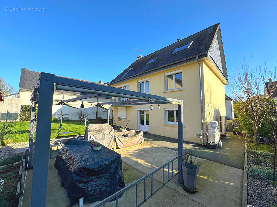 Maison à MELESSE