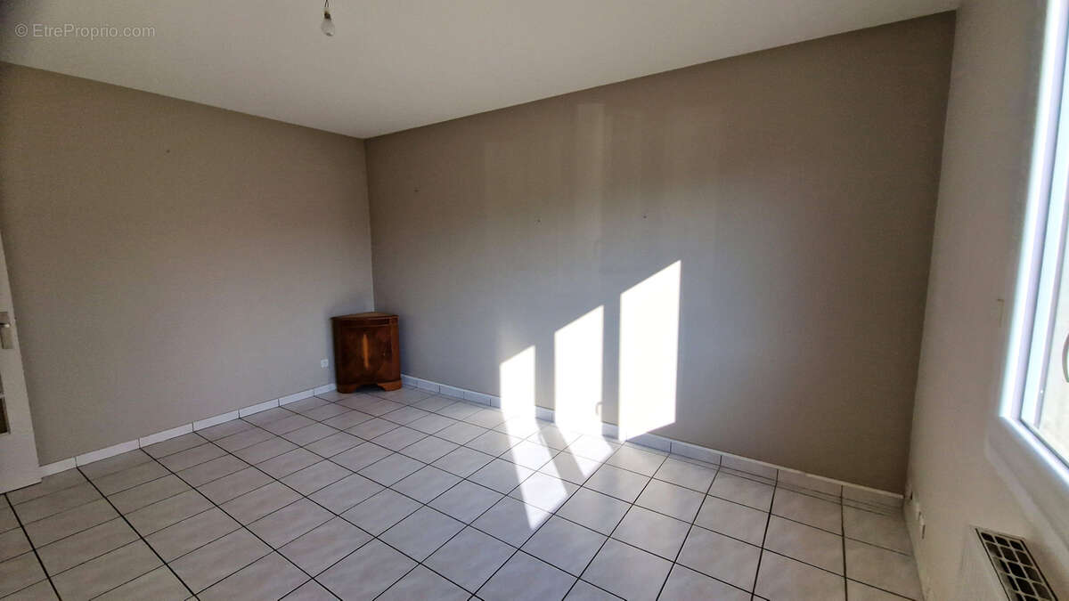 Appartement à COGNIN