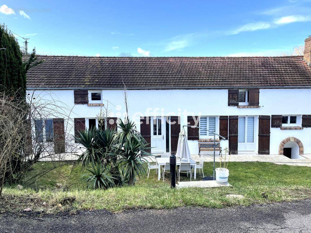 Maison à RONQUEROLLES