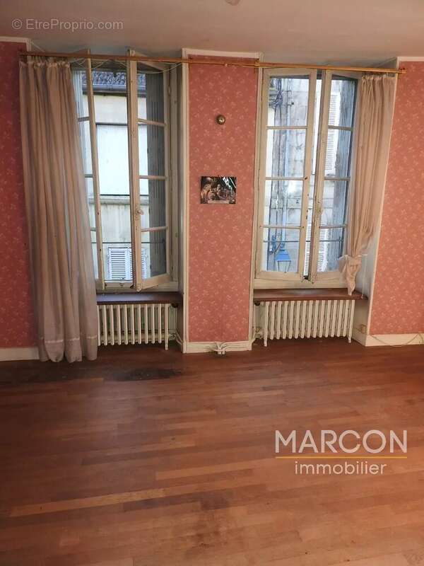 Maison à AUBUSSON