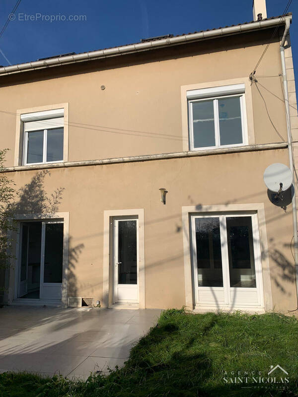 Appartement à LES MUREAUX
