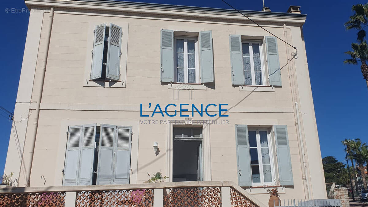 Appartement à HYERES