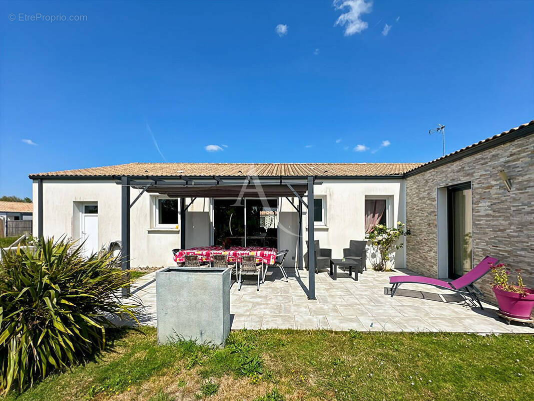 Maison à LE PERRIER