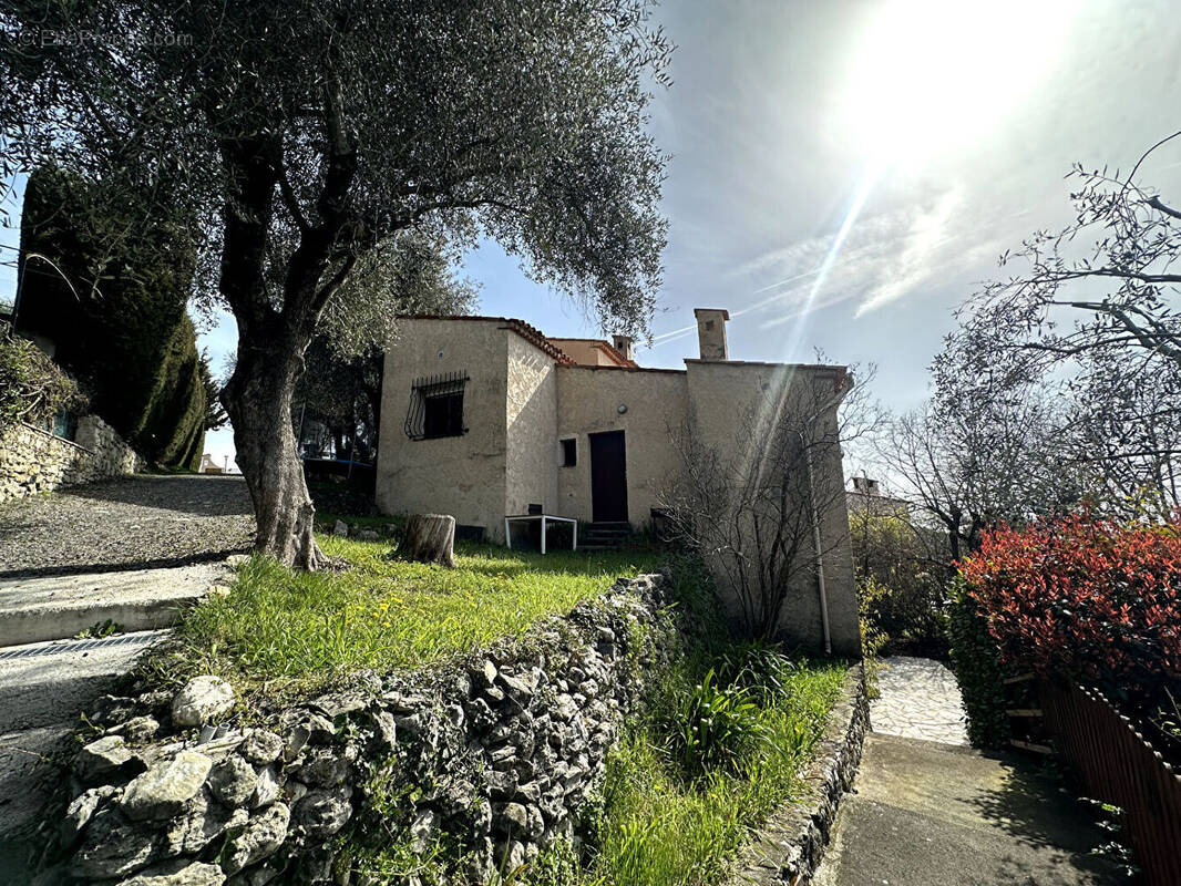 Maison à LA GAUDE