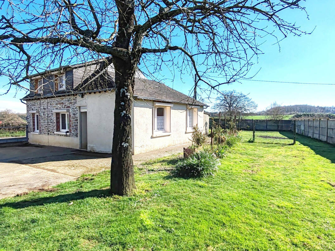 Maison à RETIERS