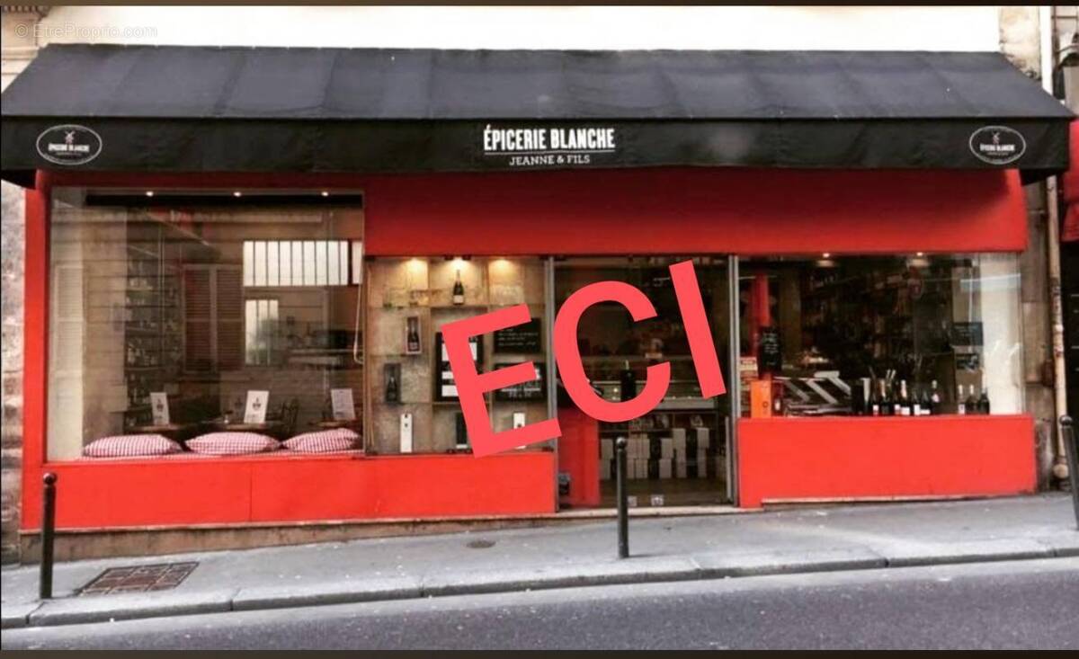 Commerce à PARIS-9E