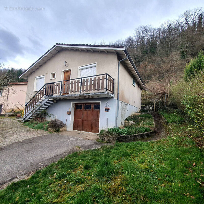 Maison à LAGNIEU
