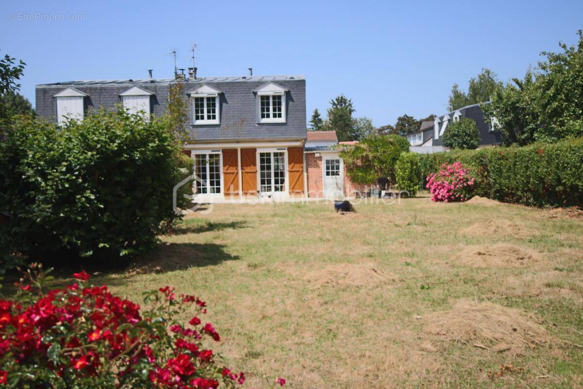 Maison à COMBS-LA-VILLE