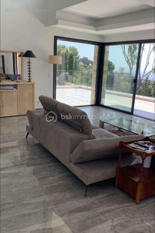 Maison à MOUGINS