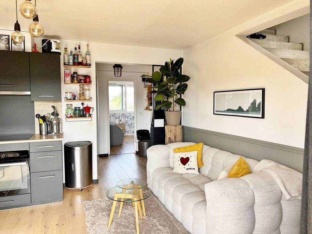 Appartement à SAINT-MAUR-DES-FOSSES