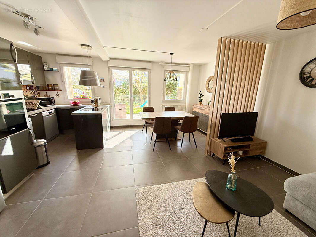 Appartement à ELANCOURT