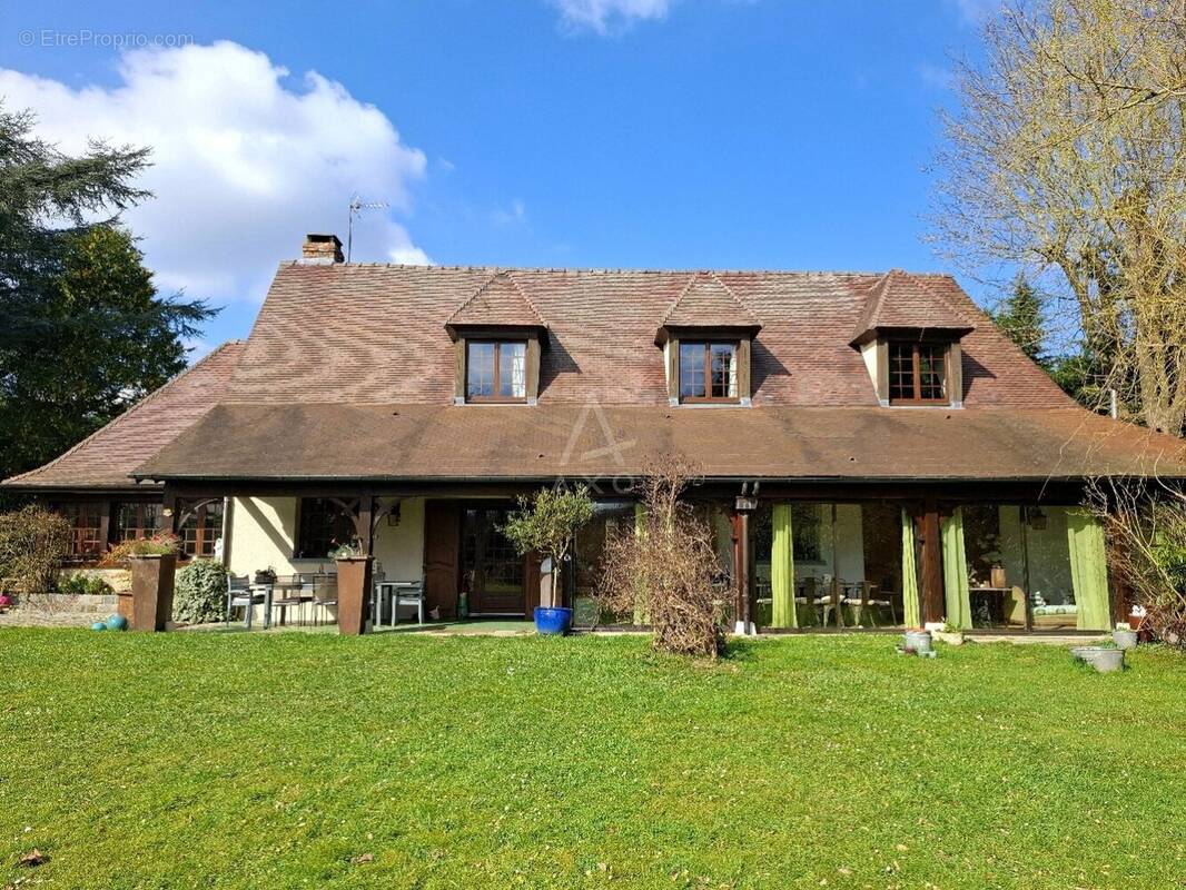 Maison à LA VILLENEUVE-EN-CHEVRIE