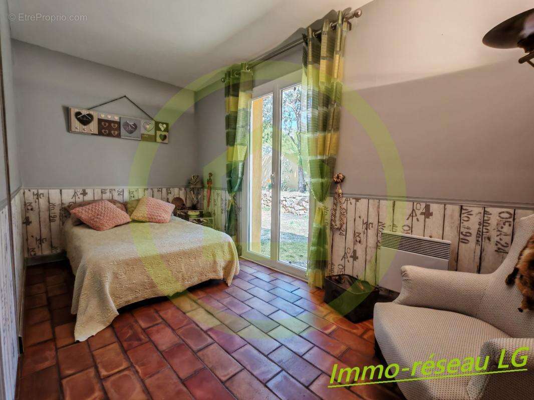 Maison à LE CASTELLET