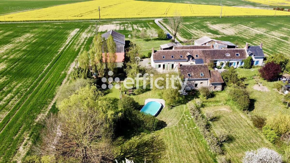 Maison à SAINT-LAURENT-EN-GATINES