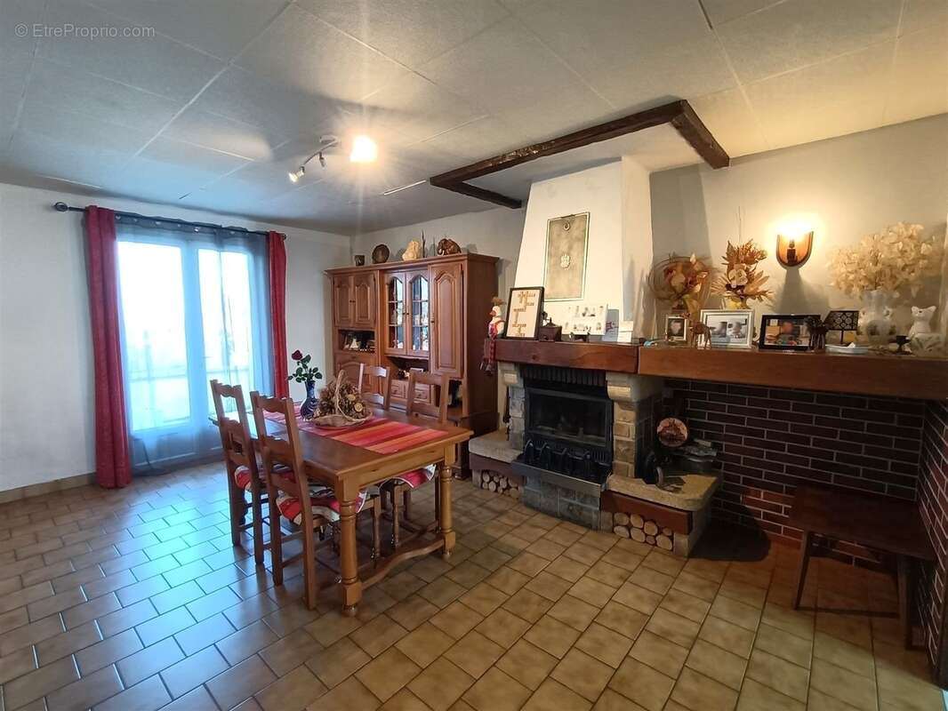 Maison à BREZOLLES