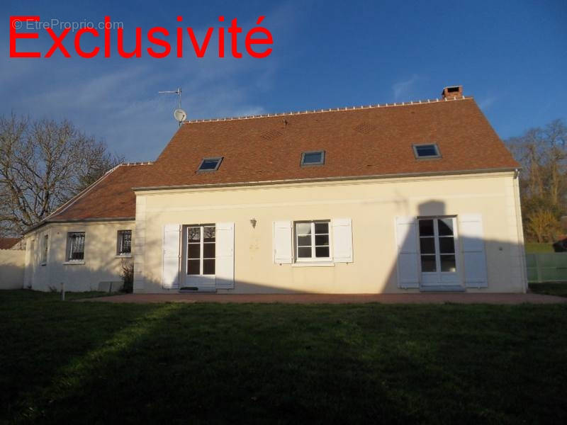 Maison à REMY