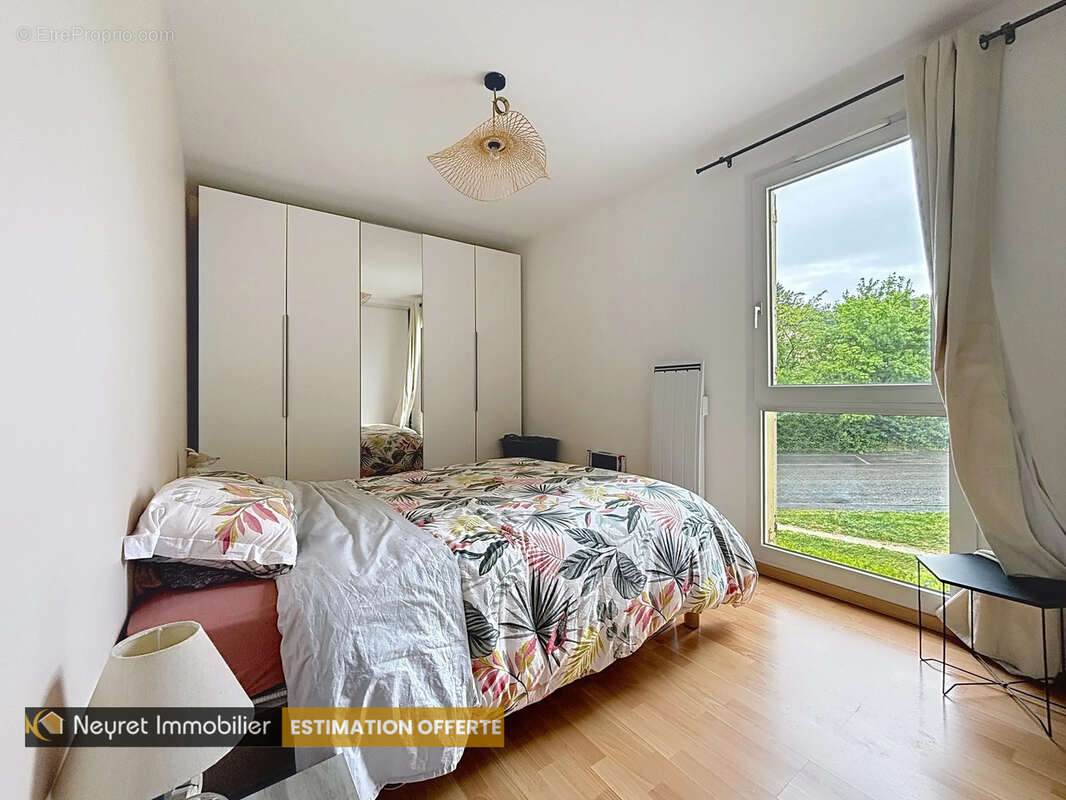 Appartement à SAINT-GENIS-LAVAL