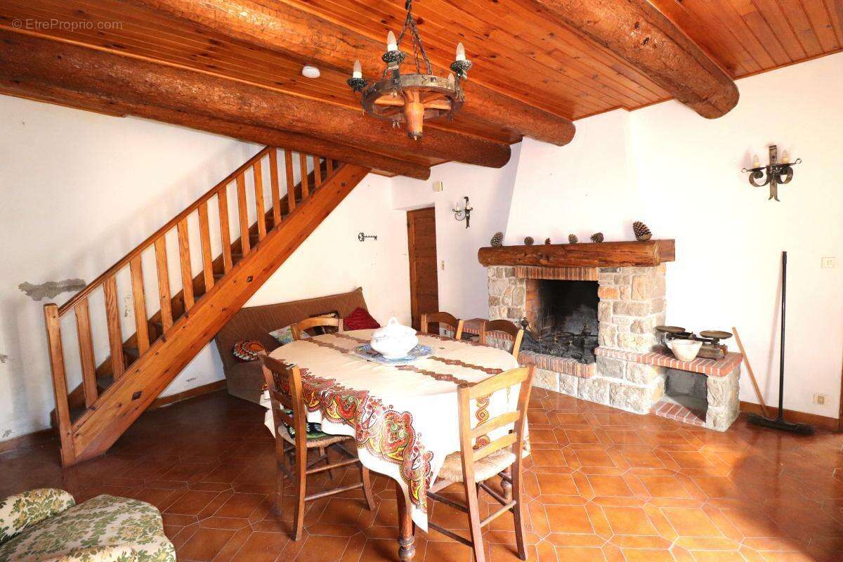 Maison à TOUET-DE-L&#039;ESCARENE